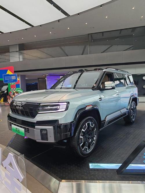 深圳106比亚迪方程豹硬派越野的爆款，英菲尼迪35周年与你共成长